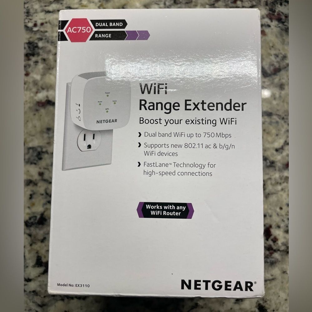 NETGEAR White WiFi Range Extender - Picture 4 of 15